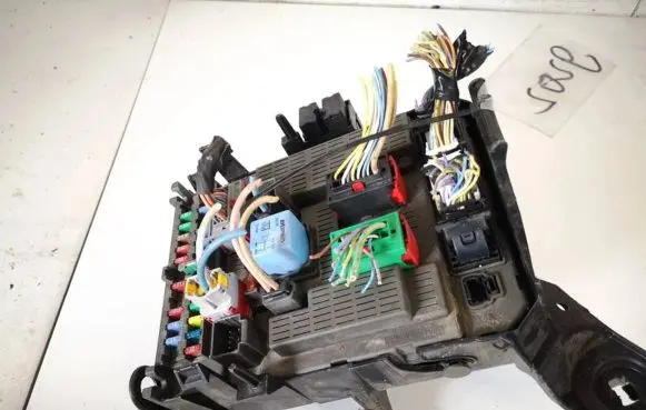 Peugeot 807 Fuse box set 1484818080 00046100e