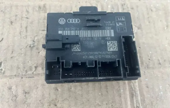 Audi A4 S4 B8 8K Door control unit/module 8T0959792H