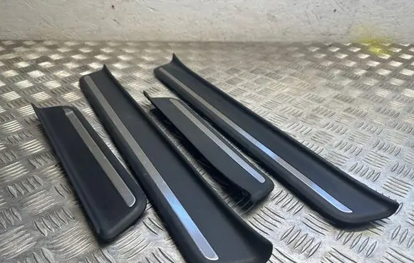KIA EV6 sill trim set (inner) 85883CV500