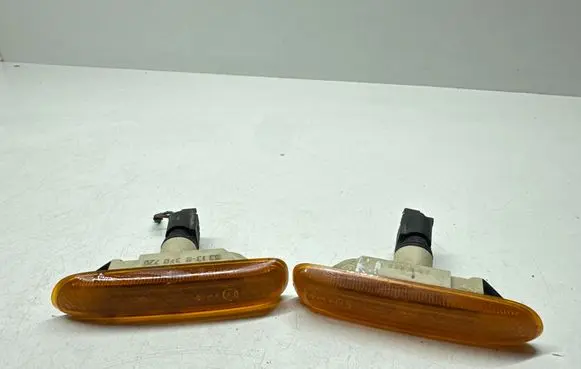 BMW 3 E46 Front fender indicator light 8370719 232912