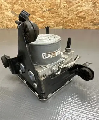 Volvo XC90 ABS Pump 31680099 10091504723 10062537241