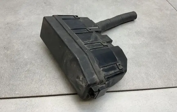 Nissan X-Trail T32 Fuse module 243824BE0A