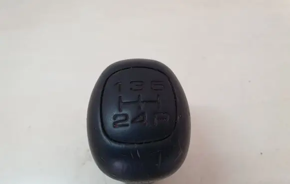 Opel Frontera B Gear lever shifter trim leather/knob