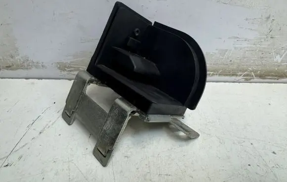 BMW 5 F10 F11 Parcel shelf load cover mount bracket 9168474