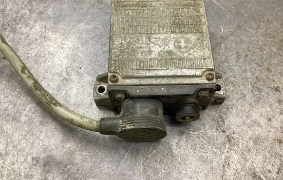 Mercedes-Benz W123 Combustion control unit/module 0015458632 0227100023
