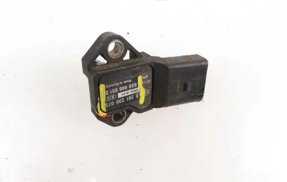 Audi A4 S4 B7 8E 8H Turbo air boost pressure sensor 0261230073 038906051D