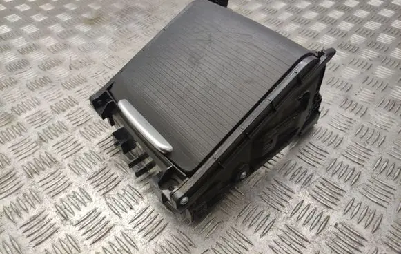 Volvo S80 Cup holder 