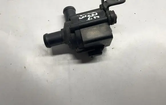 Volkswagen Jetta VI Electric auxiliary coolant/water pump 5C0122063E 5C0965561