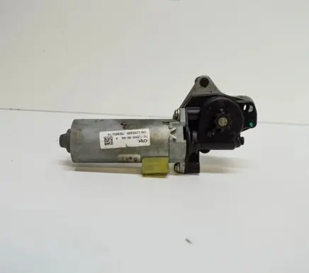 BMW X4 F26 Seat adjustment motor 70985316