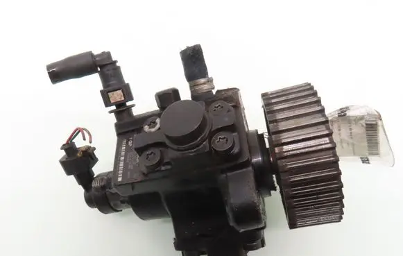 Alfa Romeo 159 Fuel injection high pressure pump 55205935 0445010150