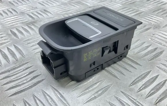 Volkswagen Tiguan Hand parking brake switch 5N0927225