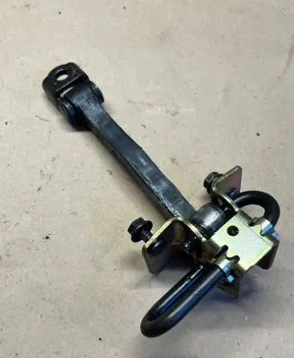 Volvo XC70 Front door check strap stopper 30661410 16179