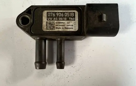 Volkswagen Caddy Exhaust gas pressure sensor 076906051B 04704462 51MPP0202