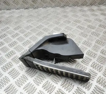 Mercedes-Benz E W238 Accelerator throttle pedal A2053000104