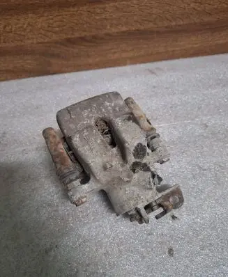 Renault Scenic I Rear brake caliper