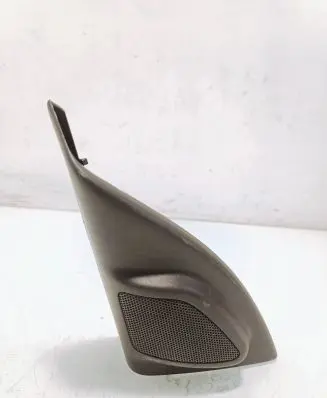 Front door high frequency speaker