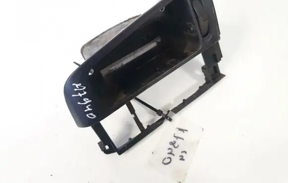 Volkswagen Golf III Dash center air vent grill 1h6819709