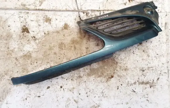Renault Scenic I Front grill 7700834201