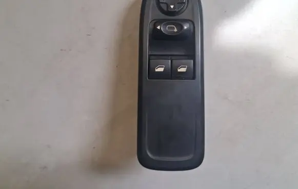 Peugeot 308 Electric window control switch 11686 PA6GF30