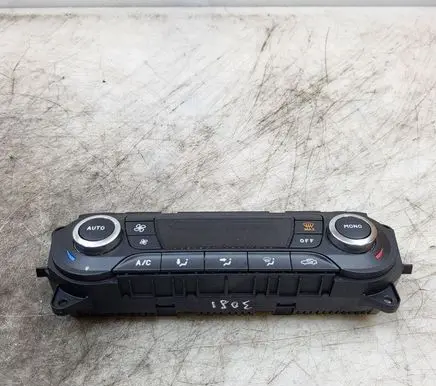 Ford Mondeo MK IV Climate control unit BM2T18C612HC WH2A31021
