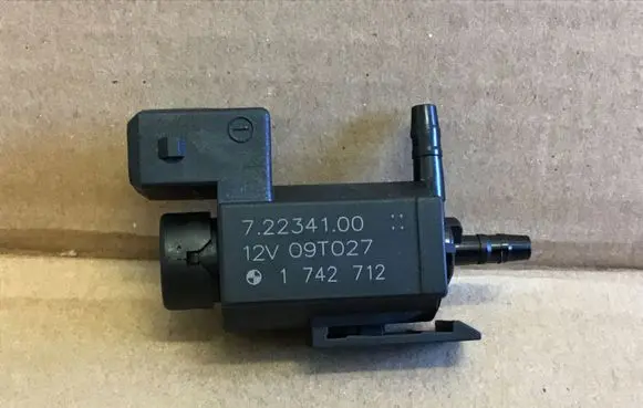 BMW 7 F01 F02 F03 F04 Turbo solenoid valve 1742712 72234100 09T027