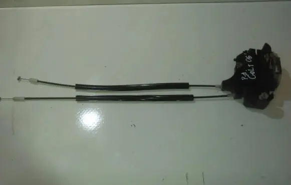 Mitsubishi Colt Front door lock