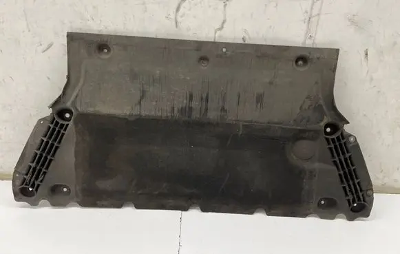 Audi A4 S4 B9 Engine splash shield/under tray 8W0863821B