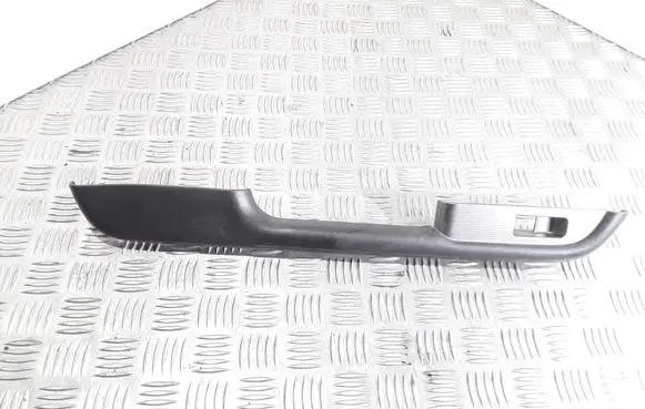 Nissan X-Trail T30 Other rear door trim element 829498H300X