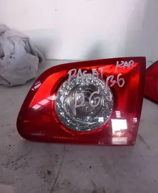 Volkswagen PASSAT B6 Tailgate rear/tail lights