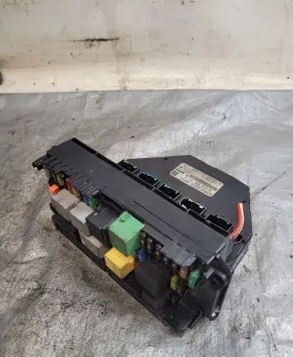 Mercedes-Benz E W212 Fuse box set A2129003614