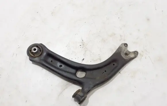 Volkswagen PASSAT B8 Front lower control arm/wishbone 3Q0407151E