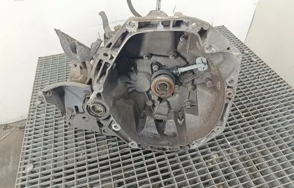 Renault Clio III Manual 5 speed gearbox JH3189