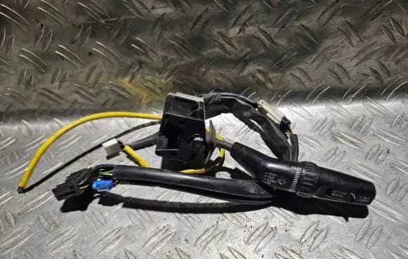 Hyundai Sonata Wiper control stalk 44331A3220