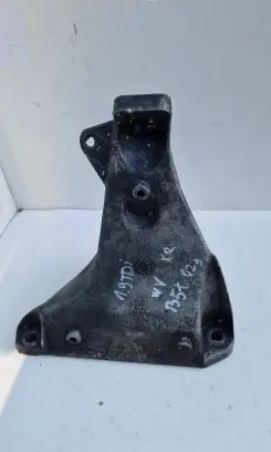 Volkswagen PASSAT B5.5 Engine mounting bracket 8d0199308ab
