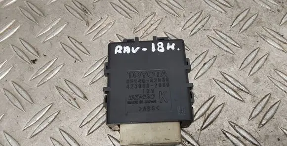 Toyota RAV 4 (XA40) Window wiper relay 8594042030