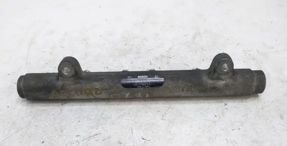 Fuel main line pipe
