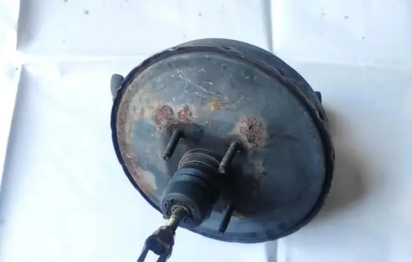 Mazda 626 Brake booster