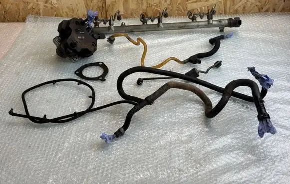 BMW 5 E60 E61 Fuel injection high pressure pump 7788678 0281002497 0281002481