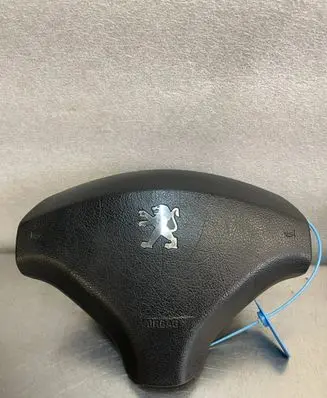Peugeot 3008 I Trunk lid opening control unit 