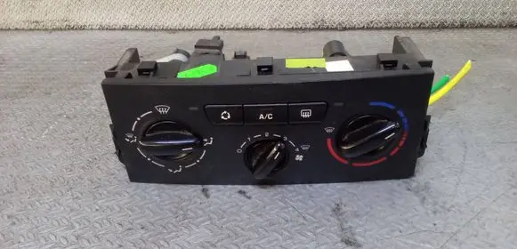 Peugeot 207 Climate control unit 69910004