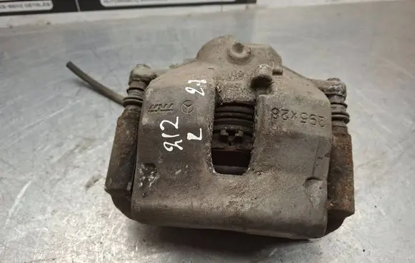 Mercedes-Benz E W212 Front brake caliper 4109B