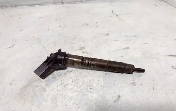 Mercedes-Benz ML W164 Fuel injector 0445115017