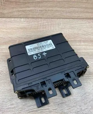 Volkswagen PASSAT B5.5 Gearbox control unit/module 01N927733BG 5WK33407