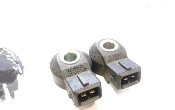 Mercedes-Benz CLK A208 C208 Detonation knock sensor 0031538628