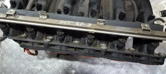 BMW 5 E39 Intake manifold