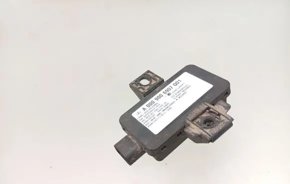 Mercedes-Benz E W212 Tire pressure control unit A0009006907