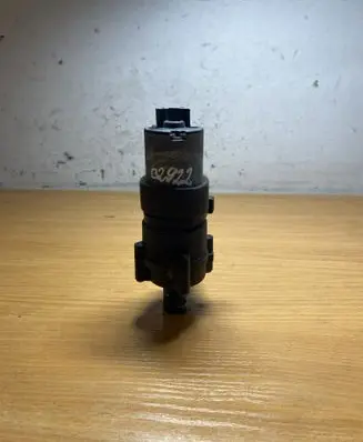 Mercedes-Benz C W203 Water pump 2038350064 C2922