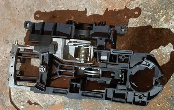 BMW 5 F10 F11 Front door exterior handle/bracket X4718722811 14062010