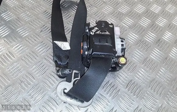 Front seatbelt