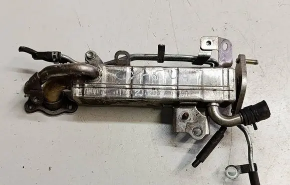 Mazda CX-5 EGR valve cooler SH012090YY4 SH012090Y 28K16B0088